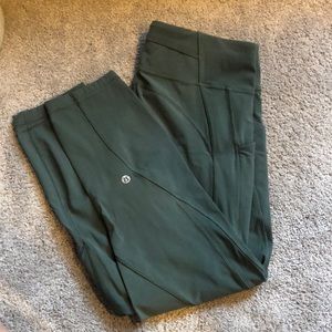 Lululemon leggings with pocket